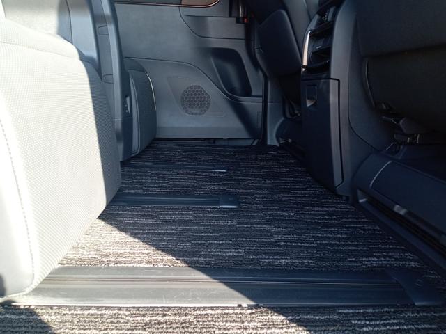 アルファードハイブリッド Ｚ　ナビ　クリアランスソナー　オートクルーズコントロール　レーンアシスト　パークアシスト　衝突被害軽減システム　両側電動スライドドア　オートマチックハイビーム　ＬＥＤヘッドランプ　サンルーフ（41枚目）