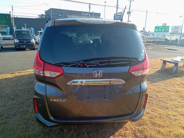 フリード G・ホンダセンシング ETC バックカメラ ナビ オートクルーズコントロール レーンアシスト 衝突被害軽減システム 両側電動スライドドア スマートキー アイドリングストップ 3列シート CVT CD USB(16枚目)