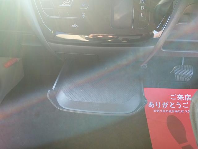 デイズ Ｘ　ドライブレコーダー　バックカメラ　ナビ　ＴＶ　クリアランスソナー　衝突被害軽減システム　オートライト　スマートキー　アイドリングストップ　ベンチシート　ＣＶＴ　盗難防止システム　ＡＢＳ　ＥＳＣ　ＣＤ（11枚目）