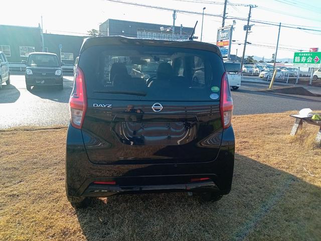 デイズ Ｘ　ドライブレコーダー　バックカメラ　ナビ　ＴＶ　クリアランスソナー　衝突被害軽減システム　オートライト　スマートキー　アイドリングストップ　ベンチシート　ＣＶＴ　盗難防止システム　ＡＢＳ　ＥＳＣ　ＣＤ（16枚目）