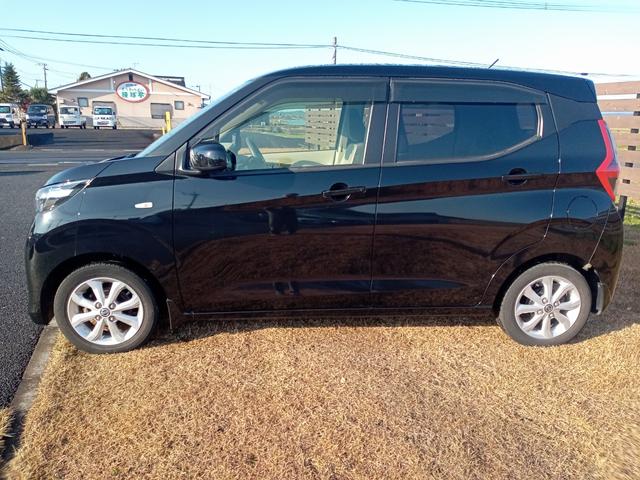 デイズ Ｘ　ドライブレコーダー　バックカメラ　ナビ　ＴＶ　クリアランスソナー　衝突被害軽減システム　オートライト　スマートキー　アイドリングストップ　ベンチシート　ＣＶＴ　盗難防止システム　ＡＢＳ　ＥＳＣ　ＣＤ（22枚目）