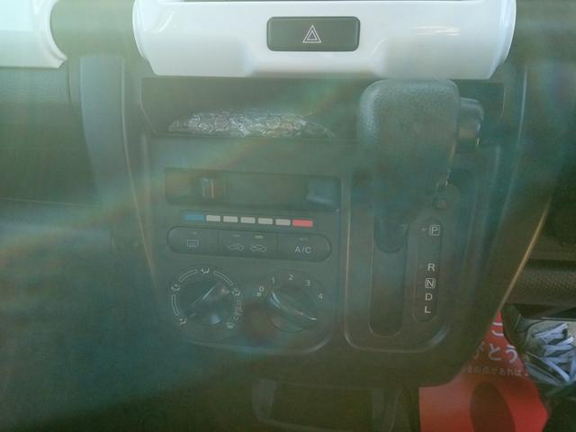 ハスラー Ａ　キーレスエントリー　ＣＶＴ　盗難防止システム　ＡＢＳ　ＣＤ　Ｂｌｕｅｔｏｏｔｈ　衝突安全ボディ　エアコン　パワーステアリング　パワーウィンドウ（8枚目）