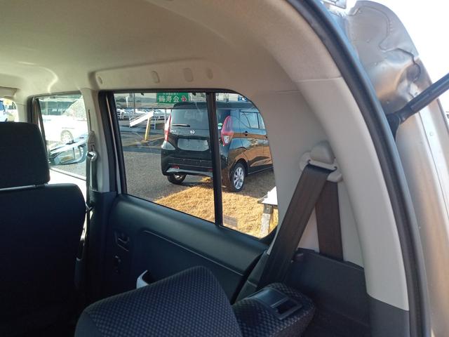 ハスラー Ａ　キーレスエントリー　ＣＶＴ　盗難防止システム　ＡＢＳ　ＣＤ　Ｂｌｕｅｔｏｏｔｈ　衝突安全ボディ　エアコン　パワーステアリング　パワーウィンドウ（28枚目）