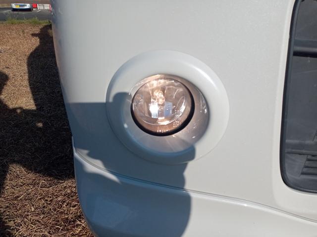 スペーシア Ｘリミテッド　両側電動スライドドア　衝突被害軽減システム　ＨＩＤ　スマートキー　アイドリングストップ　シートヒーター　ベンチシート　ＣＶＴ　盗難防止システム　ＡＢＳ　ＥＳＣ　ＣＤ　ＵＳＢ　Ｂｌｕｅｔｏｏｔｈ（29枚目）