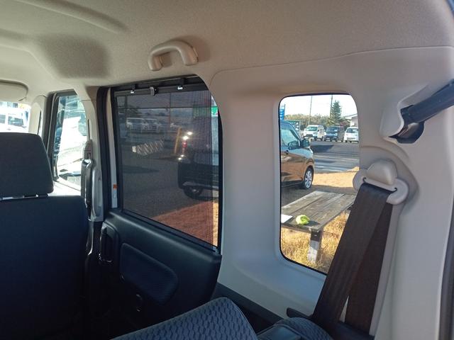 スペーシア Ｘリミテッド　両側電動スライドドア　衝突被害軽減システム　ＨＩＤ　スマートキー　アイドリングストップ　シートヒーター　ベンチシート　ＣＶＴ　盗難防止システム　ＡＢＳ　ＥＳＣ　ＣＤ　ＵＳＢ　Ｂｌｕｅｔｏｏｔｈ（32枚目）