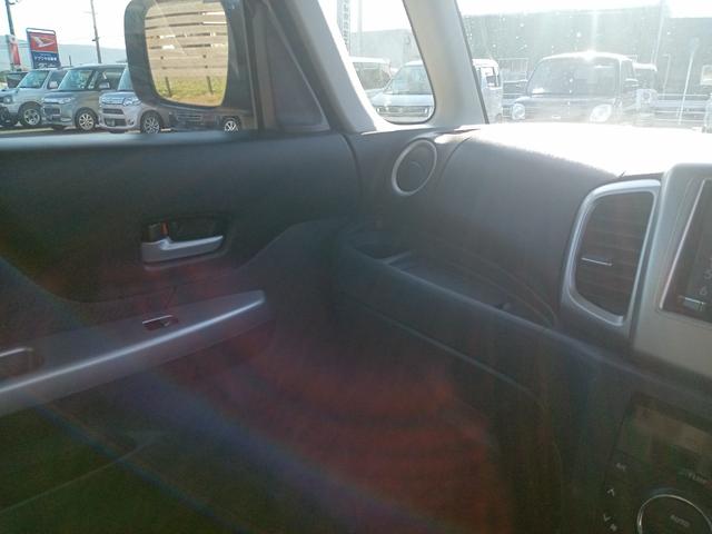 スペーシア Ｘリミテッド　両側電動スライドドア　衝突被害軽減システム　ＨＩＤ　スマートキー　アイドリングストップ　シートヒーター　ベンチシート　ＣＶＴ　盗難防止システム　ＡＢＳ　ＥＳＣ　ＣＤ　ＵＳＢ　Ｂｌｕｅｔｏｏｔｈ（52枚目）