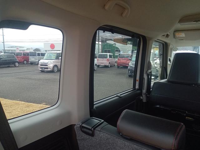 スペーシアカスタム ハイブリッドＸＳターボ　全周囲カメラ　両側電動スライドドア　ナビ　ＴＶ　クリアランスソナー　オートクルーズコントロール　レーンアシスト　衝突被害軽減システム　オートライト　ＬＥＤヘッドランプ　スマートキー（34枚目）