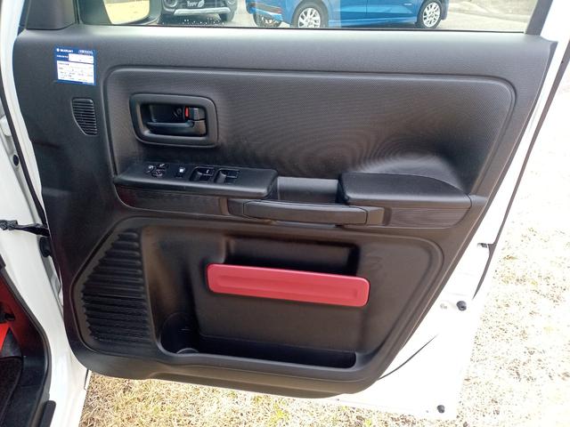 スペーシア ハイブリッドＸ　ＥＴＣ　全周囲カメラ　両側電動スライドドア　ナビ　ＴＶ　クリアランスソナー　レーンアシスト　衝突被害軽減システム　スマートキー　アイドリングストップ　電動格納ミラー　シートヒーター　ベンチシート（32枚目）