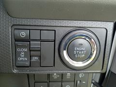 キーを携帯しているだけで、エンジンの始動が可能な装備です。プッシュスタートですのでエンジンの始動もボタンを押すだけです 5