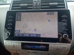 �ʥ��դ���ι�Ԥ�ɥ饤�֤�ڤ����ҤȻ������Ƥ�ƻ�Ǥ��¤����Ȥʤ����������Ȥ��Ƥ���ޤ��� 3