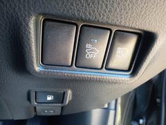 �����եƥ����󥹤Σ��ĤΥ����ȥޥ��å��ϥ��ӡ��ब��������Ƥ��ꡢ�ϥ��ӡ���ȥ����ӡ����ư���ڤ��ؤ�����֤���ԼԤʤɤ����ȯ���򥵥ݡ��ȡ��ڤ��ؤ�˺����ɤ��ۤ�����ư�����Ѥ路����ڸ����ޤ��� 7