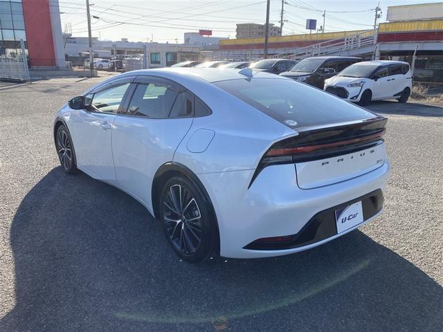 プリウス Ｚ　展示・試乗車　ワンオーナー　記録簿　衝突被害軽減システム　アイドリングストップ　横滑り防止機能　メモリーナビ　フルセグ　バックカメラ　スマートキー　キーレス　ＥＴＣ　ＬＥＤヘッドランプ　アルミホイール（8枚目）