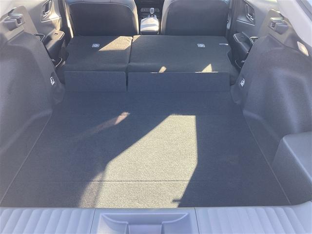 プリウス Ｚ　展示・試乗車　ワンオーナー　記録簿　衝突被害軽減システム　アイドリングストップ　横滑り防止機能　メモリーナビ　フルセグ　バックカメラ　スマートキー　キーレス　ＥＴＣ　ＬＥＤヘッドランプ　アルミホイール（12枚目）