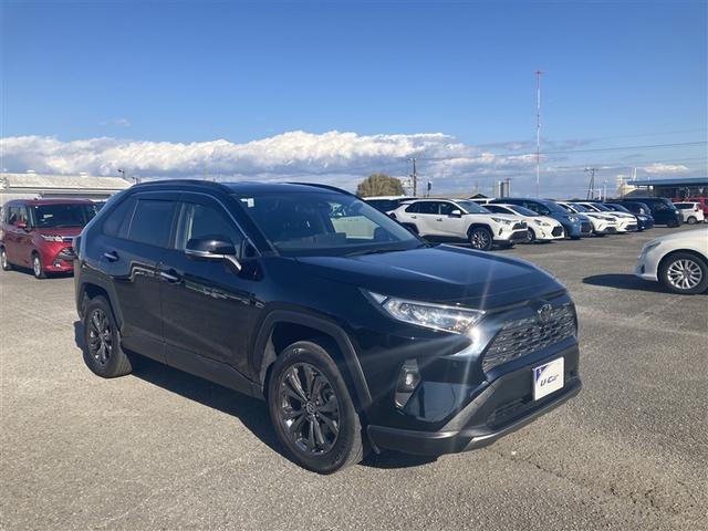 ＲＡＶ４ Ｇ　ワンオーナー　記録簿　衝突被害軽減システム　アイドリングストップ　横滑り防止機能　フルセグ　バックカメラ　スマートキー　キーレス　ＥＴＣ　オートクルーズコントロール　ＬＥＤヘッドランプ　４ＷＤ（3枚目）