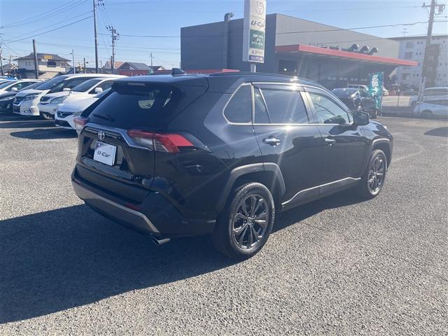 ＲＡＶ４ Ｇ　ワンオーナー　記録簿　衝突被害軽減システム　アイドリングストップ　横滑り防止機能　フルセグ　バックカメラ　スマートキー　キーレス　ＥＴＣ　オートクルーズコントロール　ＬＥＤヘッドランプ　４ＷＤ（6枚目）