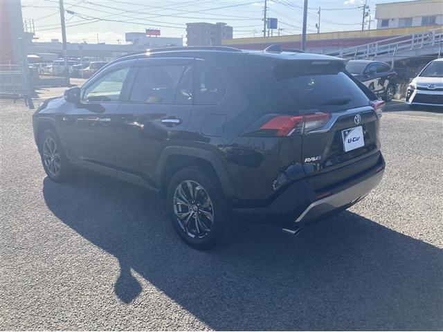 ＲＡＶ４ Ｇ　ワンオーナー　記録簿　衝突被害軽減システム　アイドリングストップ　横滑り防止機能　フルセグ　バックカメラ　スマートキー　キーレス　ＥＴＣ　オートクルーズコントロール　ＬＥＤヘッドランプ　４ＷＤ（8枚目）