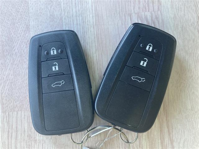 ＲＡＶ４ Ｇ　ワンオーナー　記録簿　衝突被害軽減システム　アイドリングストップ　横滑り防止機能　フルセグ　バックカメラ　スマートキー　キーレス　ＥＴＣ　オートクルーズコントロール　ＬＥＤヘッドランプ　４ＷＤ（27枚目）