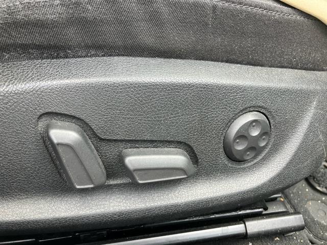 Ａ４アバント １．８ＴＦＳＩ　ナビテレビ　ＥＴＣ　パワーシート　キーレス　社外アルミホイール　レザー調シートカバー（13枚目）