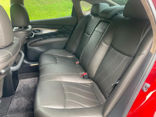 フーガ ３７０ＧＴ　タイプＳ　★インフィニティ後期仕様・ワンオフエアロ・フェンダー加工・社外エアサス４独仕様・Ｋブレイク２０インチ深リムホイル・社外ブレーキキット・運転席助手席シートヒーター、シートエアコン・本革シート（36枚目）