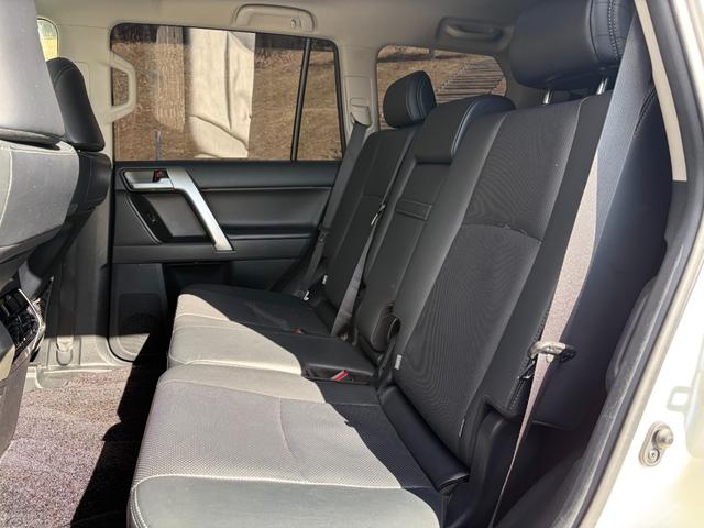 ランドクルーザープラド TX Lパッケージ マットブラックエディション ★新車ワンオーナー・サンルーフ・本革シート・シートヒーター・ALPINEナビ・ドラレコ・Bluetooth・ETC(34枚目)