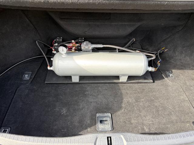 ���[�ԑO�ɓ��X�ł͂Q�������m�ɂ��[�ԑO�_���������Ē����Ă���܂��B�i�w��F�؍H��Q�|�P�P�T�R�j