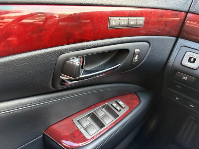 �����X�ւ̃A�N�Z�X�͒��莩���ԓ����w�U�h�b��茧���R�P�����𒹐����ʂւ��ԂłP�O���A��B�V�����V�����w���߂��Ɍ�����܂��B