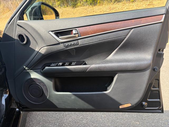 ���̔����q�͑S�ԕۏؕt���ł��B�܂������ۏ؃v���������������Ă��܂��B