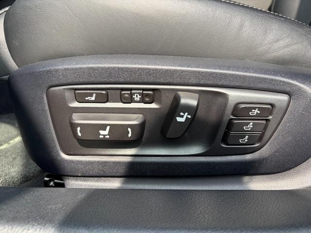 �����X�ւ̃A�N�Z�X�͒��莩���ԓ����w�U�h�b��茧���R�P�����𒹐����ʂւ��ԂłP�O���A��B�V�����V�����w���߂��Ɍ�����܂��B