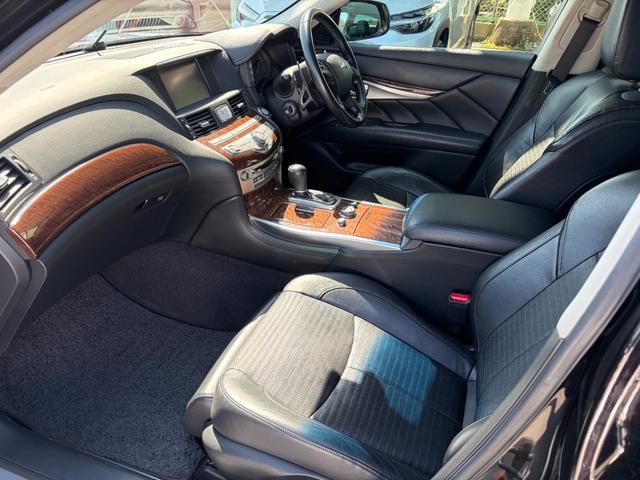 フーガ 370GT タイプS 後期型・サンルーフ・黒革シート・社外フルエアロ・WORK21インチAW・カズサスエアサス・社外リアマフラー・純正ナビ・シートヒーター・バックカメラ・ドラレコ・Bluetooth・ETC(30枚目)