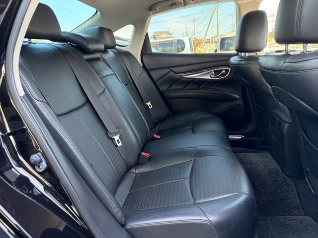 フーガ 370GT タイプS 後期型・サンルーフ・黒革シート・社外フルエアロ・WORK21インチAW・カズサスエアサス・社外リアマフラー・純正ナビ・シートヒーター・バックカメラ・ドラレコ・Bluetooth・ETC(38枚目)