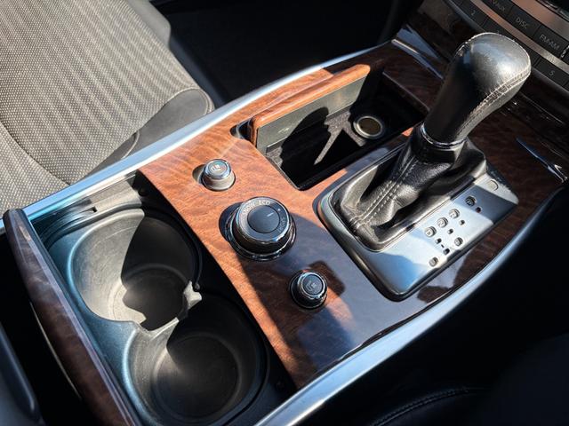 フーガ 370GT タイプS 後期型・サンルーフ・黒革シート・社外フルエアロ・WORK21インチAW・カズサスエアサス・社外リアマフラー・純正ナビ・シートヒーター・バックカメラ・ドラレコ・Bluetooth・ETC(49枚目)