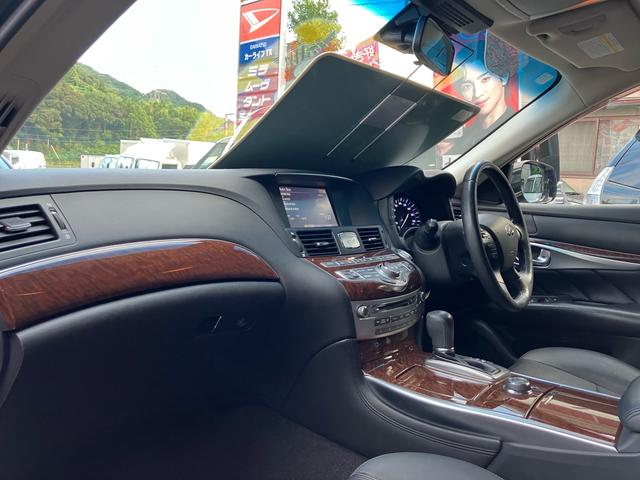 フーガハイブリッド Ａパッケージ　車高調／バックカメラ／ＥＴＣ／ＣＤ・ＤＶＤ再生／パワーシート／クリアランスソナー／スマートキー／アルミホイール（26枚目）
