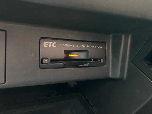 フーガハイブリッド Ａパッケージ　車高調／バックカメラ／ＥＴＣ／ＣＤ・ＤＶＤ再生／パワーシート／クリアランスソナー／スマートキー／アルミホイール（33枚目）