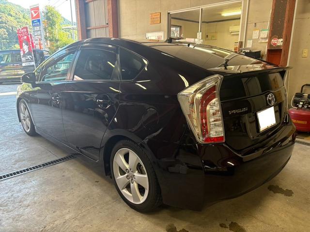 プリウス Ｓ　ローダウン／ＥＴＣ／バックカメラ／Ｂｌｕｅｔｏｏｔｈ接続／ナビ・テレビ／スマートキー／プッシュスタート／ＣＤ・ＤＶＤ再生／車検令和９年３月（5枚目）