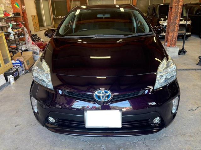 プリウス Ｓ　ローダウン／ＥＴＣ／バックカメラ／Ｂｌｕｅｔｏｏｔｈ接続／ナビ・テレビ／スマートキー／プッシュスタート／ＣＤ・ＤＶＤ再生／車検令和９年３月（7枚目）