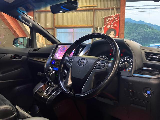 ヴェルファイア ２．５Ｚ　Ａエディション　ゴールデンアイズ　ＴＲＤエアロ・マフラー／１１インチアルパインナビ／１２．８インチアルパイン後席モニタ／Ｂｌｕｅｔｏｏｔｈ接続／両側電動スライドドア／ＥＴＣ／ＣＤ・ＤＶＤ再生／スマートキー／１８インチアルミホイール（9枚目）