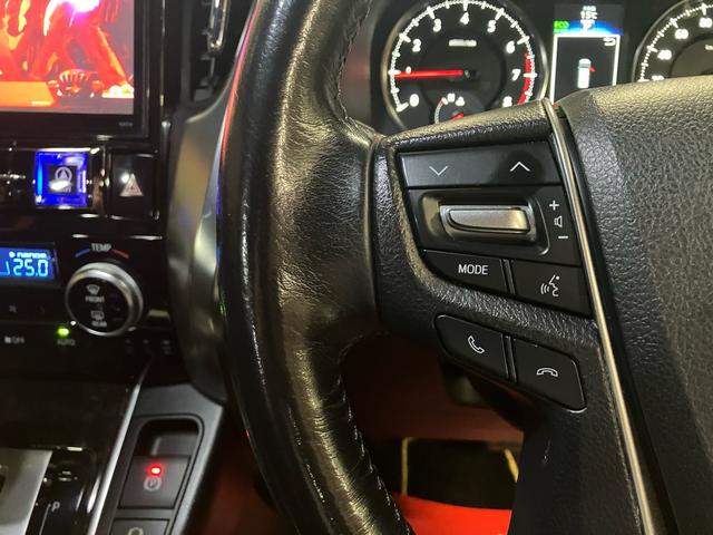 ヴェルファイア ２．５Ｚ　Ａエディション　ゴールデンアイズ　ＴＲＤエアロ・マフラー／１１インチアルパインナビ／１２．８インチアルパイン後席モニタ／Ｂｌｕｅｔｏｏｔｈ接続／両側電動スライドドア／ＥＴＣ／ＣＤ・ＤＶＤ再生／スマートキー／１８インチアルミホイール（13枚目）