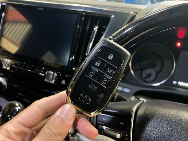 ヴェルファイア ２．５Ｚ　Ａエディション　ゴールデンアイズ　ＴＲＤエアロ・マフラー／１１インチアルパインナビ／１２．８インチアルパイン後席モニタ／Ｂｌｕｅｔｏｏｔｈ接続／両側電動スライドドア／ＥＴＣ／ＣＤ・ＤＶＤ再生／スマートキー／１８インチアルミホイール（43枚目）