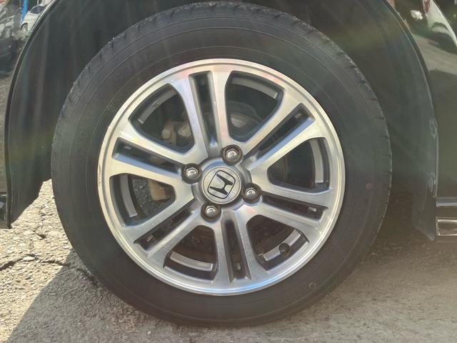 Ｎ－ＢＯＸカスタム Ｇ・Ｌパッケージ　ナビ・フルセグＴＶ／ＥＴＣ／バックカメラ／Ｂｌｕｅｔｏｏｔｈ接続／ＣＤ・ＤＶＤ再生／左リアパワースライドドア／プッシュスタート／スマートキー／ベンチシート／１４インチアルミホイール（25枚目）