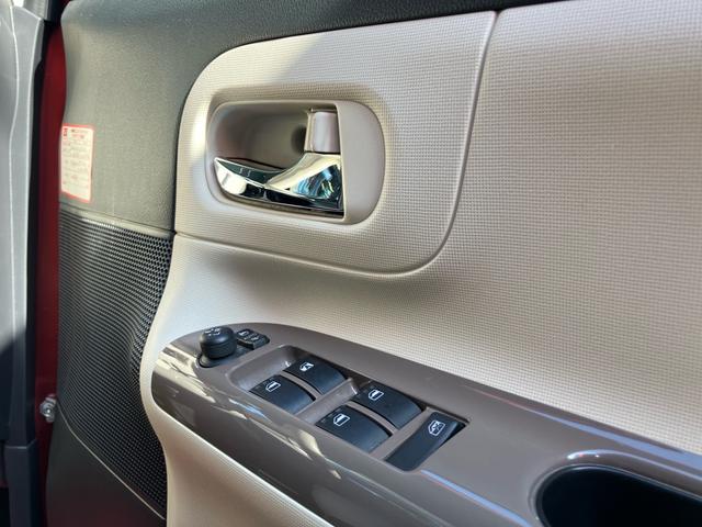 ムーヴキャンバス Xリミテッドメイクアップ SAII 両側電動スライドドア/ETC/ナビ・フルセグTV/バックカメラ/Bluetooth接続/CD・DVD再生/プッシュスタート/スマートキー/衝突被害軽減システム(9枚目)