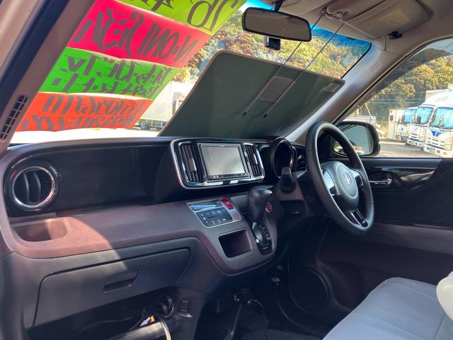 Ｎ－ＯＮＥ プレミアム　ナビ・フルセグＴＶ／Ｂｌｕｅｔｏｏｔｈ接続／ドライブレコーダー／プッシュスタート／スマートキー／ＣＤ・ＤＶＤ再生／ＨＩＤヘッドランプ／アルミホイール（23枚目）