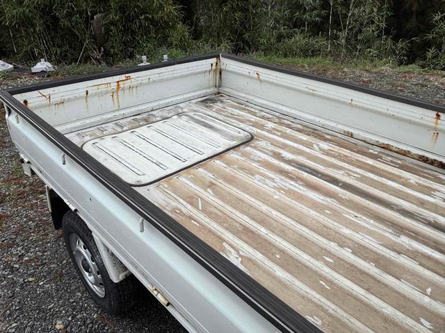 サンバートラック ＴＢ　ＡＴ　エアコン　パワーステアリング　運転席エアバッグ　カセット（24枚目）