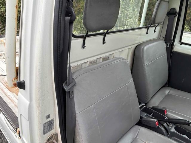 サンバートラック ＴＢ　ＡＴ　エアコン　パワーステアリング　運転席エアバッグ　カセット（32枚目）