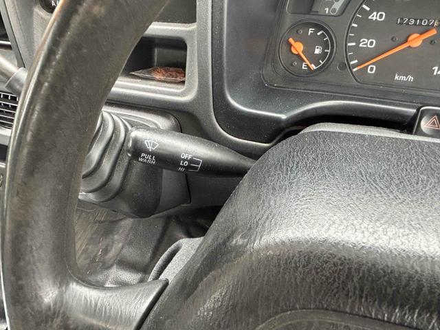 サンバートラック ＴＢ　ＡＴ　エアコン　パワーステアリング　運転席エアバッグ　カセット（37枚目）