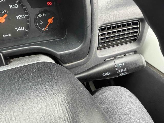 サンバートラック ＴＢ　ＡＴ　エアコン　パワーステアリング　運転席エアバッグ　カセット（38枚目）