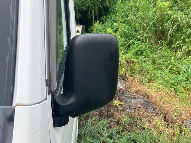 アクティトラック 　４ＷＤ　ＭＴ　エアコン　パワーステアリング　運転席エアバッグ（7枚目）