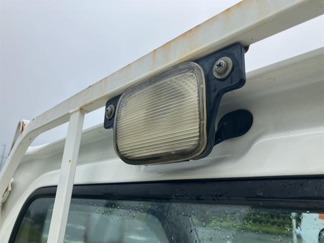アクティトラック 　４ＷＤ　ＭＴ　エアコン　パワーステアリング　運転席エアバッグ（16枚目）