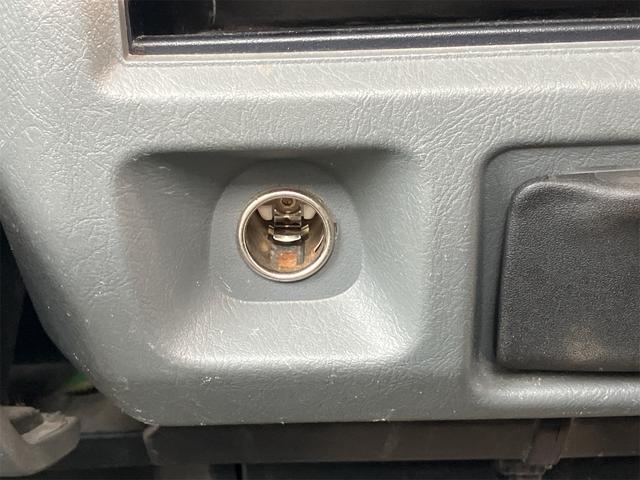 クリッパートラック 　ＭＴ　ＥＴＣ　エアコン　パワーステアリング　運転席エアバッグ（32枚目）