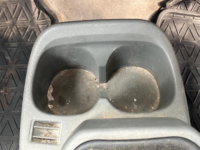 クリッパートラック 　ＭＴ　ＥＴＣ　エアコン　パワーステアリング　運転席エアバッグ（33枚目）