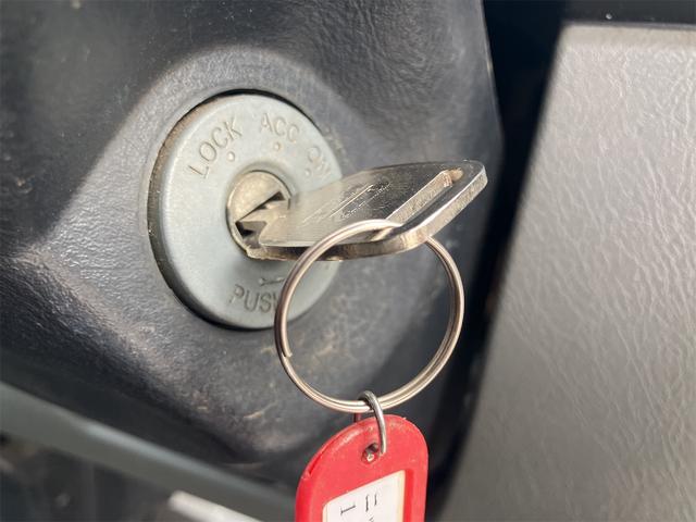 クリッパートラック 　ＭＴ　ＥＴＣ　エアコン　パワーステアリング　運転席エアバッグ（49枚目）